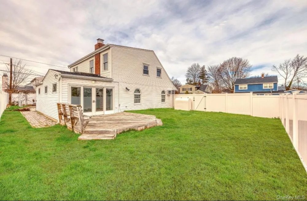 70 Sycamore Lane Levittown, NY 11756