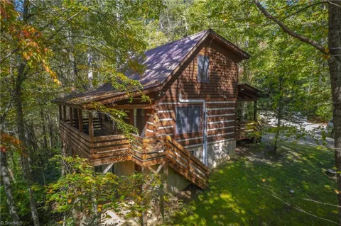 1105 Fall Creek Road