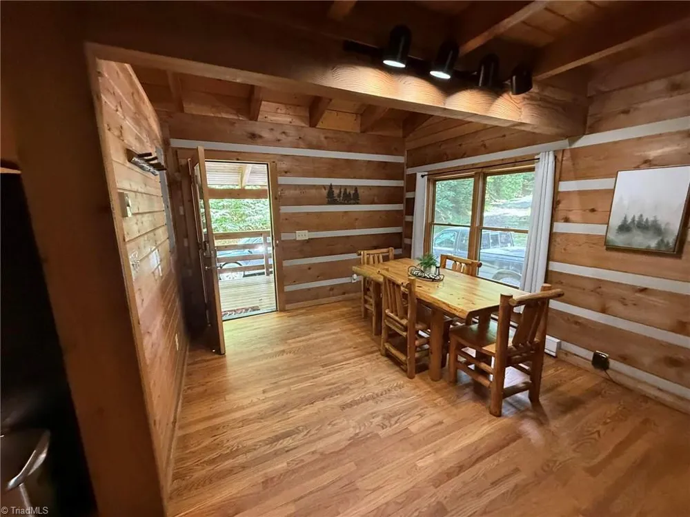 1105 Fall Creek Road Purlear, NC 28665