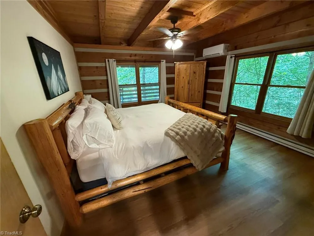 1105 Fall Creek Road Purlear, NC 28665