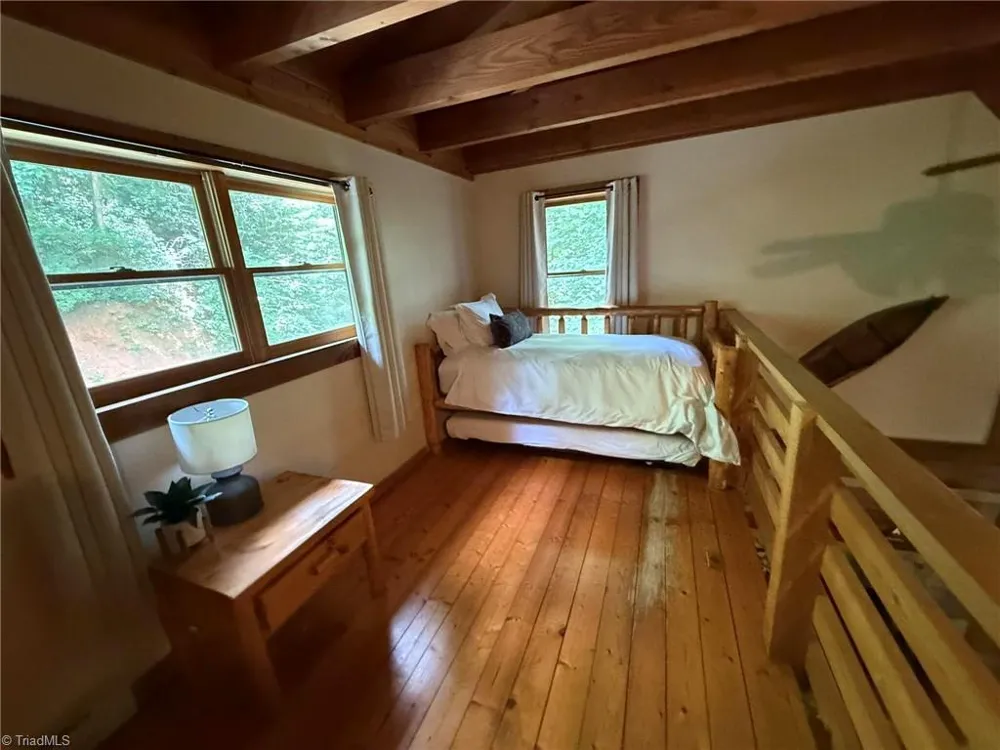 1105 Fall Creek Road Purlear, NC 28665