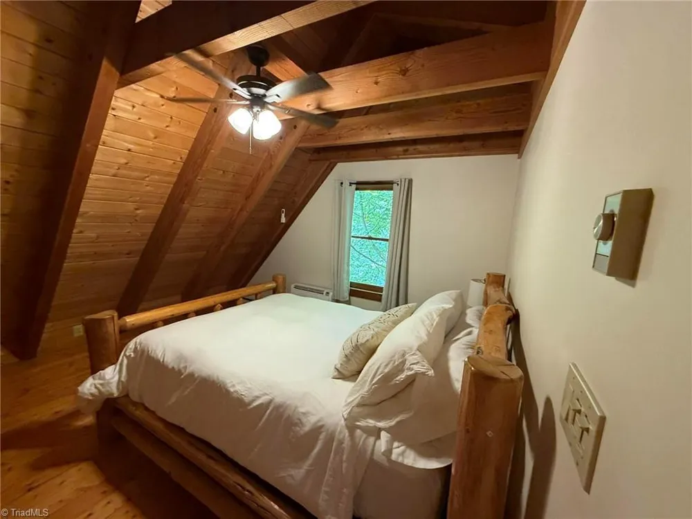 1105 Fall Creek Road Purlear, NC 28665