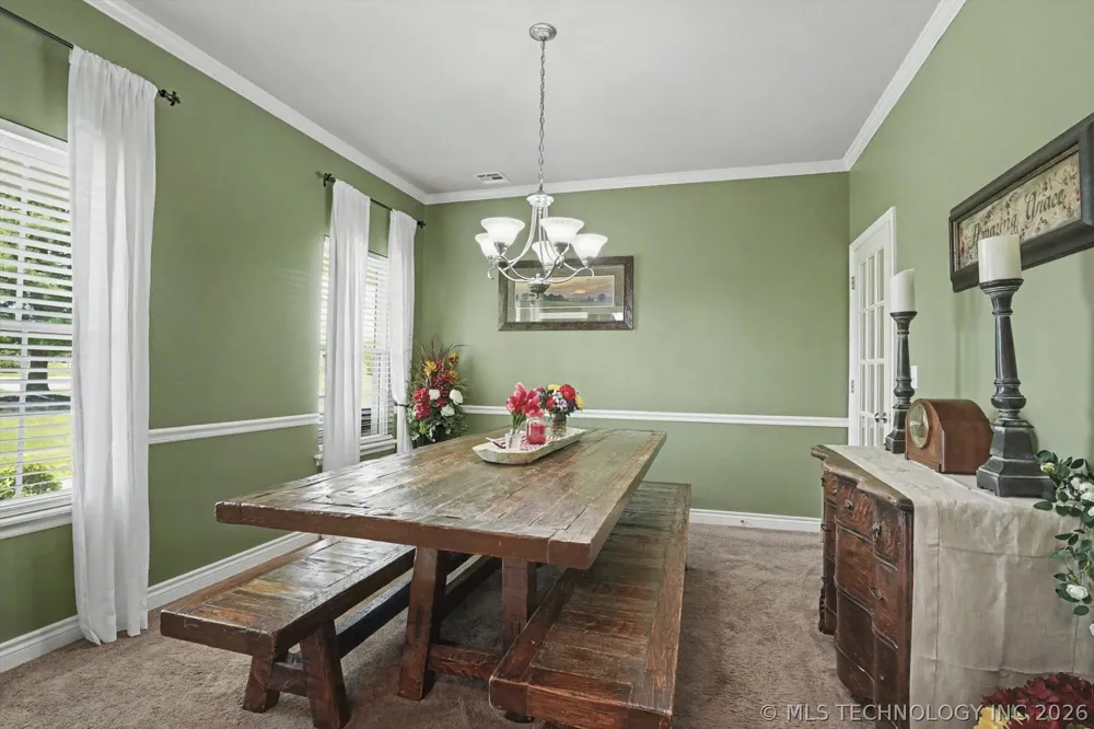 2406 E Fairfield Court Oologah, OK 74053