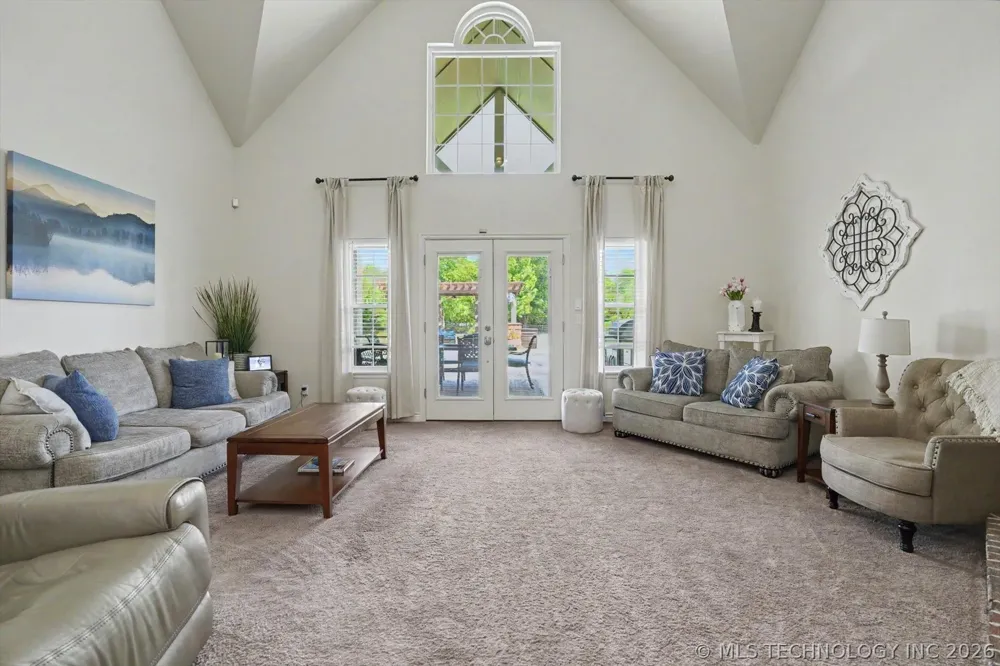 2406 E Fairfield Court Oologah, OK 74053