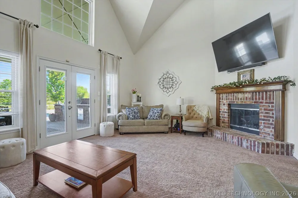 2406 E Fairfield Court Oologah, OK 74053