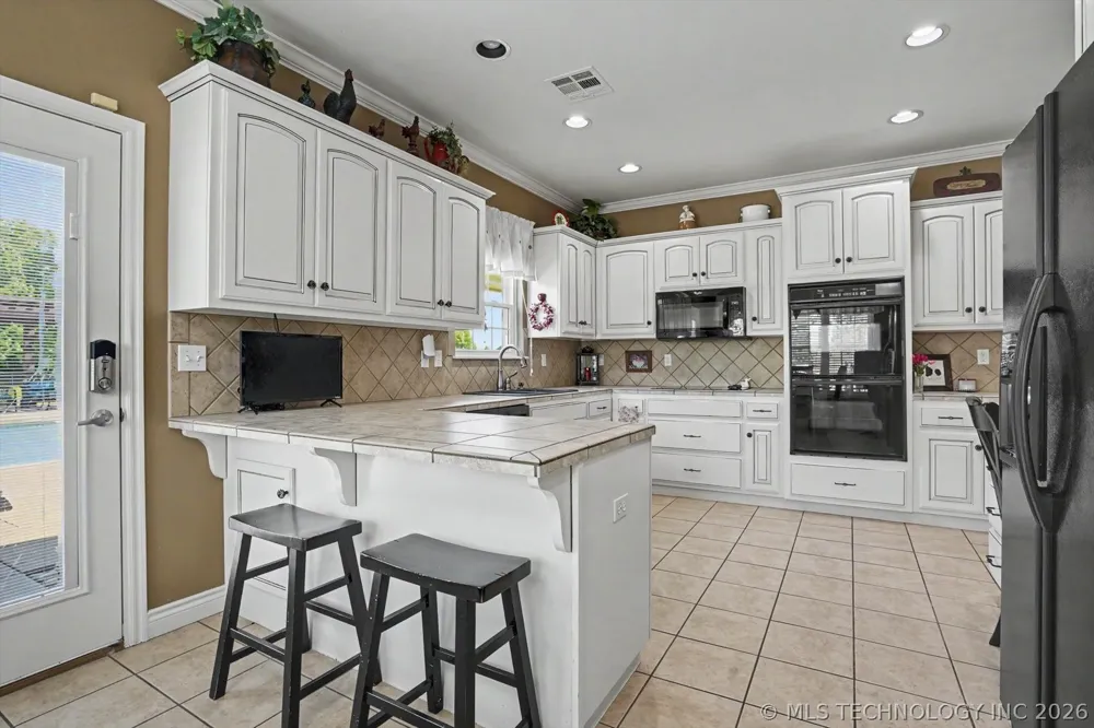 2406 E Fairfield Court Oologah, OK 74053
