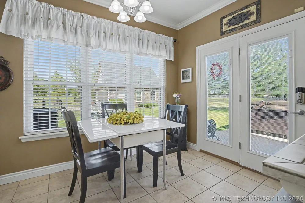 2406 E Fairfield Court Oologah, OK 74053