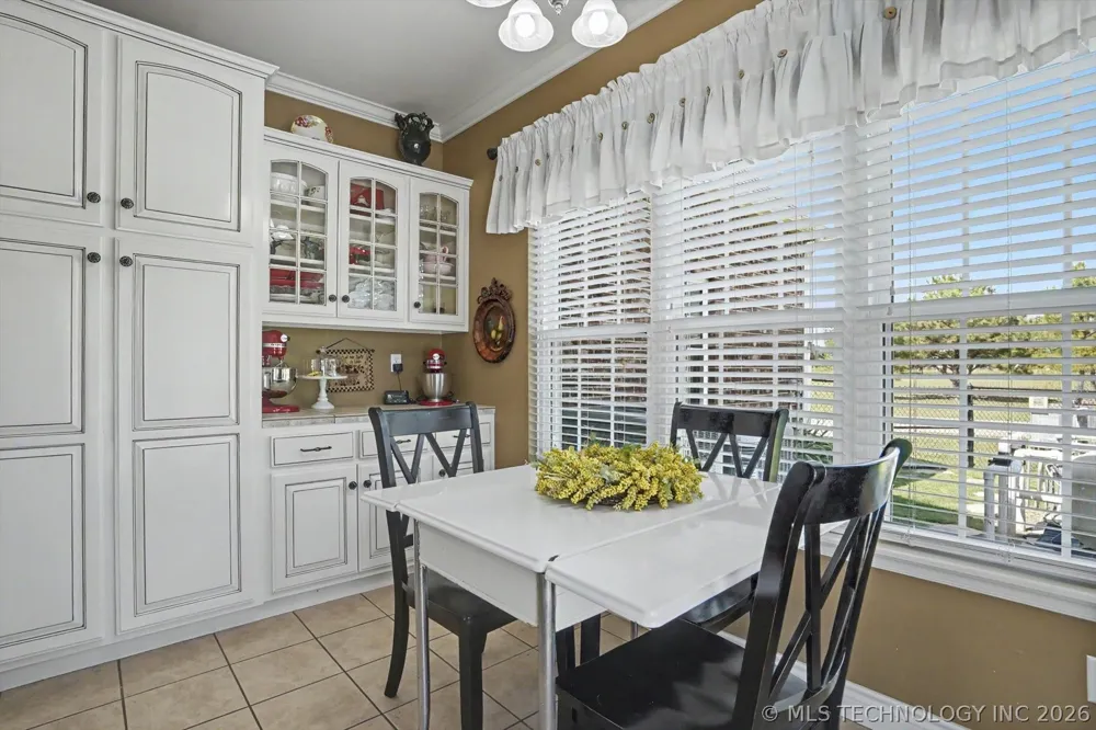 2406 E Fairfield Court Oologah, OK 74053
