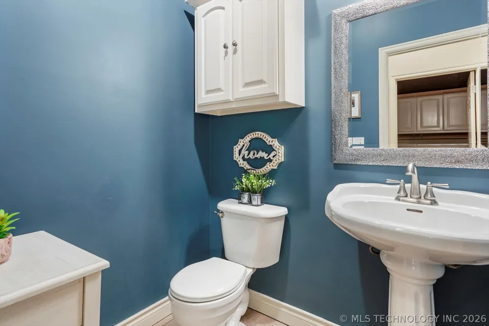 2406 E Fairfield Court Oologah, OK 74053