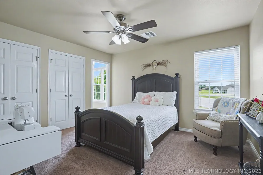 2406 E Fairfield Court Oologah, OK 74053