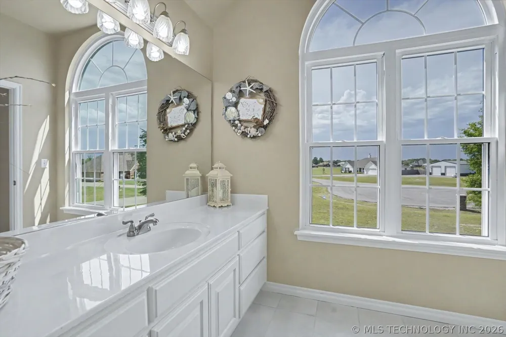 2406 E Fairfield Court Oologah, OK 74053