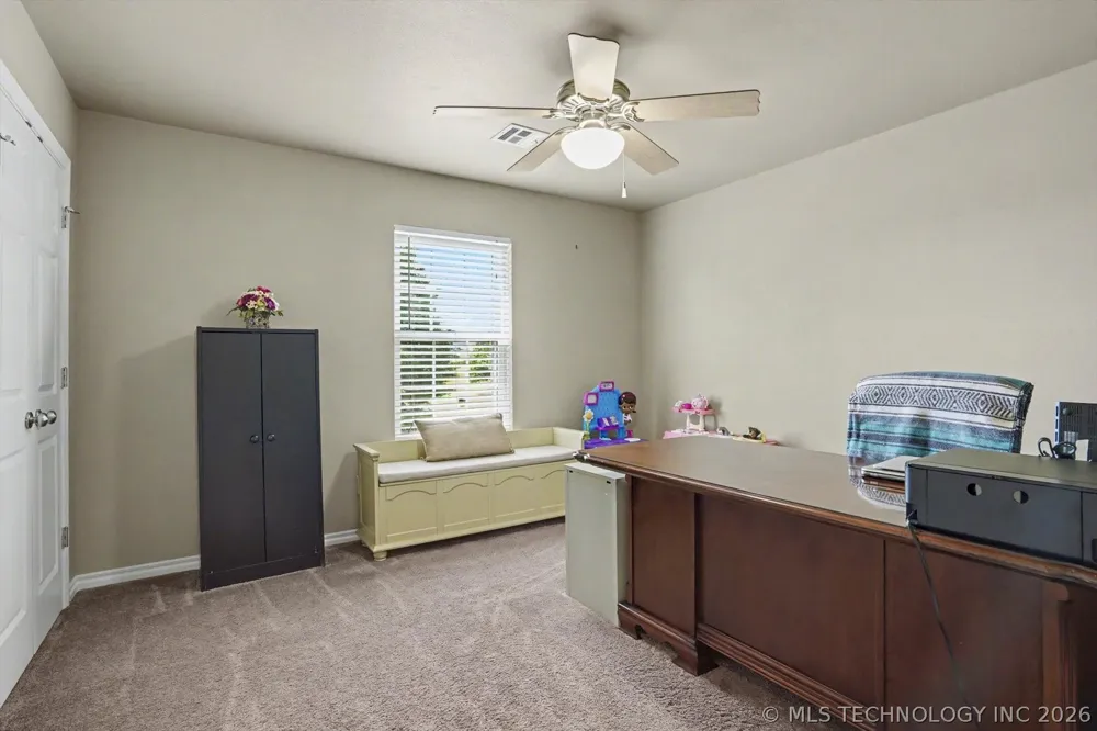 2406 E Fairfield Court Oologah, OK 74053
