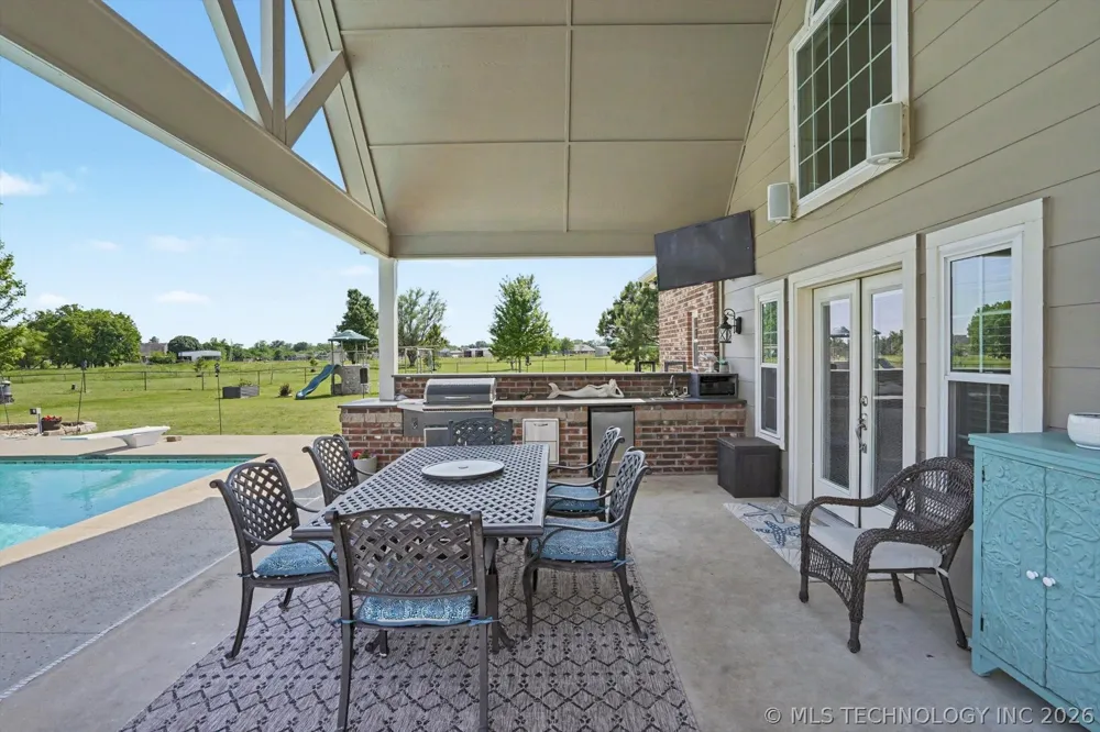 2406 E Fairfield Court Oologah, OK 74053