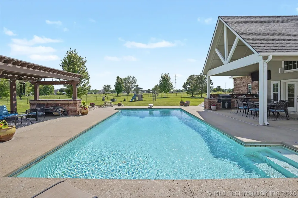2406 E Fairfield Court Oologah, OK 74053