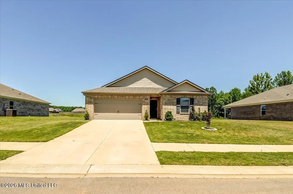 5268 Alpine Drive Horn Lake, MS 38637