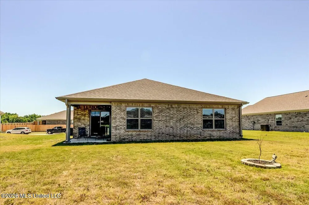5268 Alpine Drive Horn Lake, MS 38637