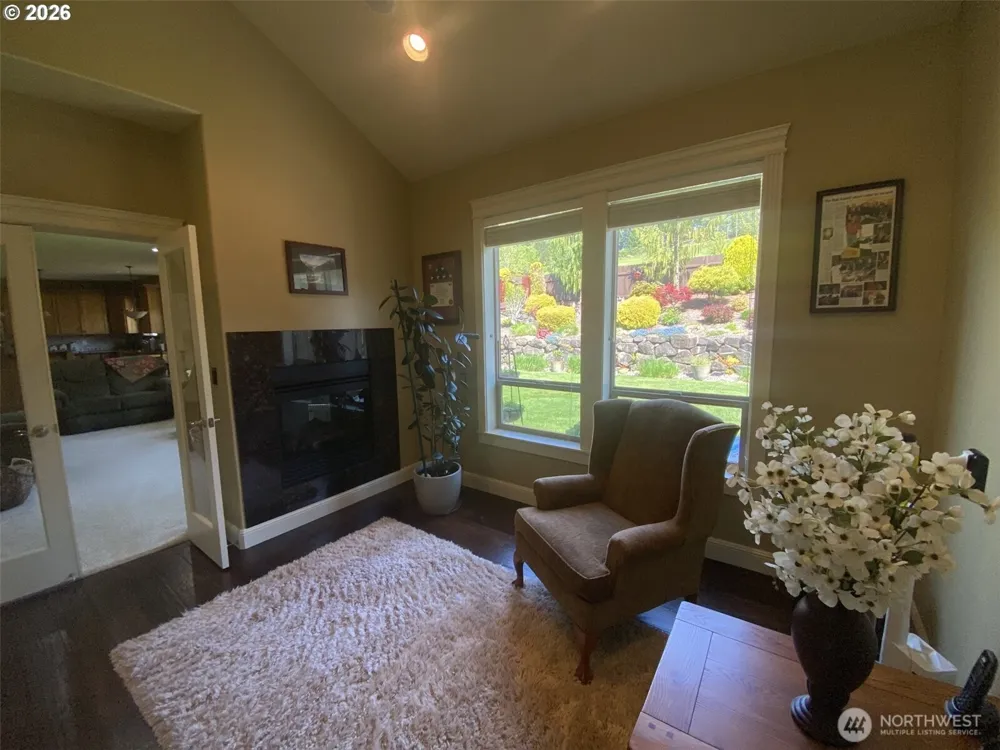 545 E 18 STREET La Center, WA 98629