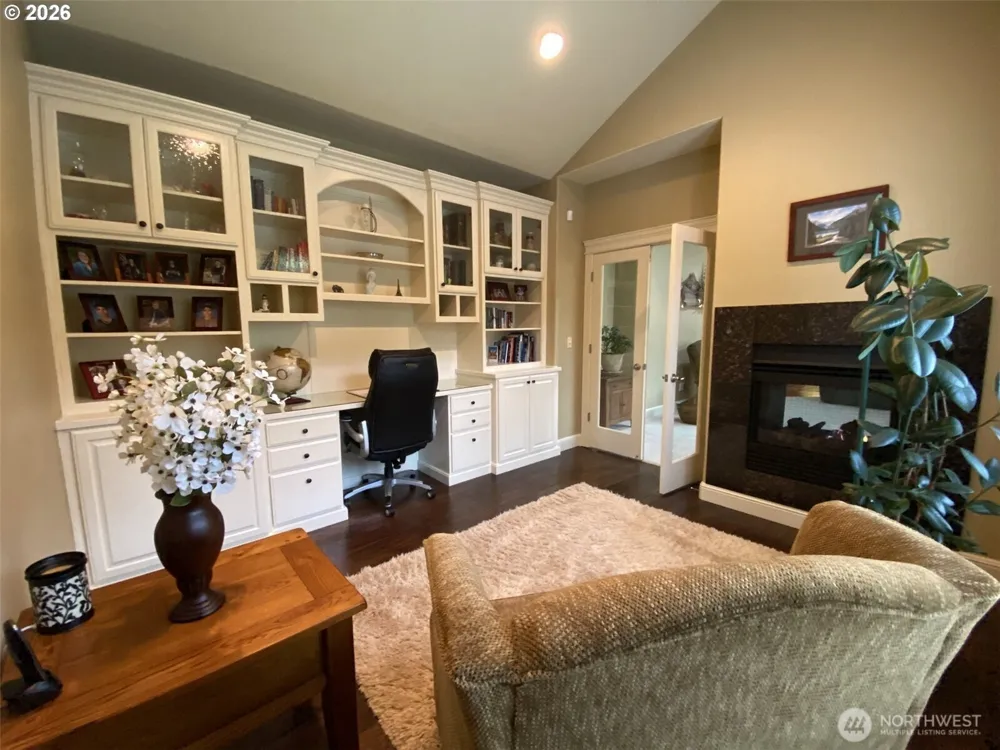 545 E 18 STREET La Center, WA 98629