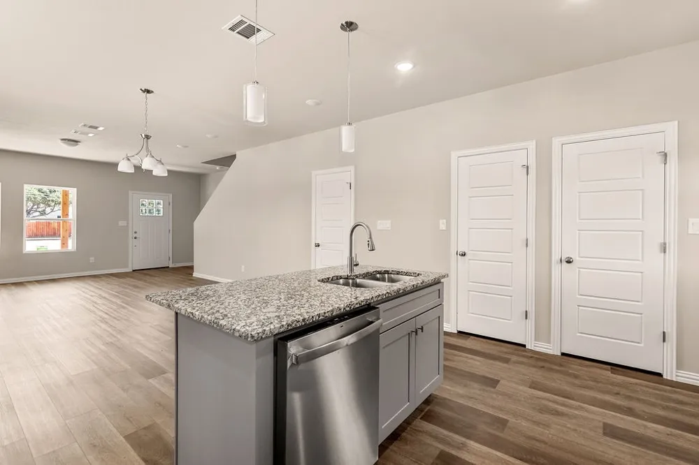 3849 Kimbo Road Fort Worth, TX 76104