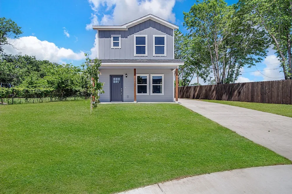 3849 Kimbo Road Fort Worth, TX 76104