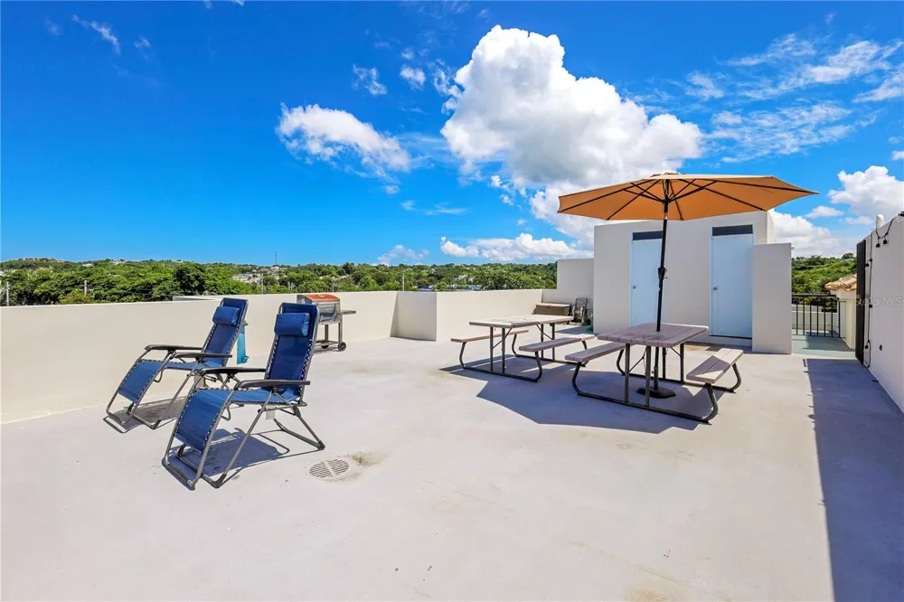 115 115 #401 Rincon, PR 00677