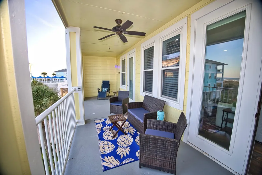 4141 Pointe West Drive #202 Galveston, TX 77554