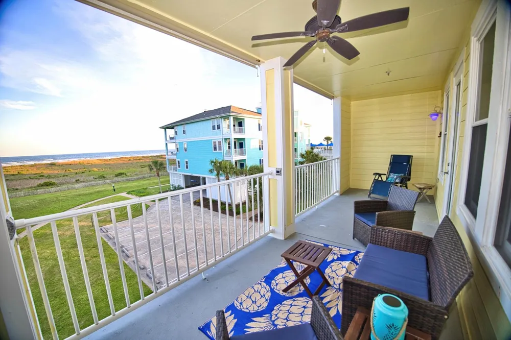 4141 Pointe West Drive #202 Galveston, TX 77554