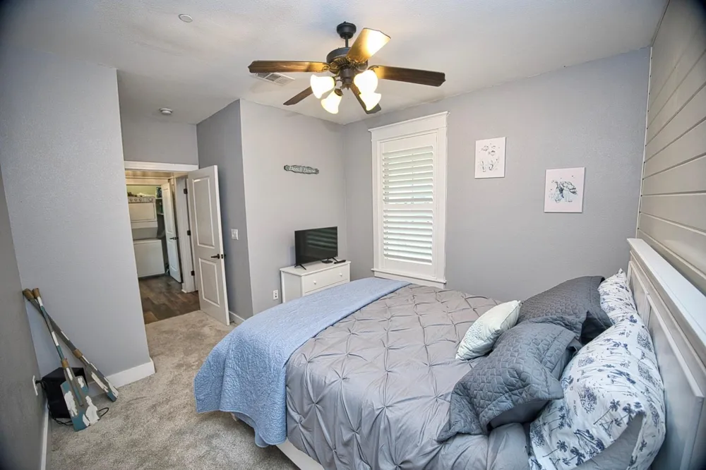 4141 Pointe West Drive #202 Galveston, TX 77554
