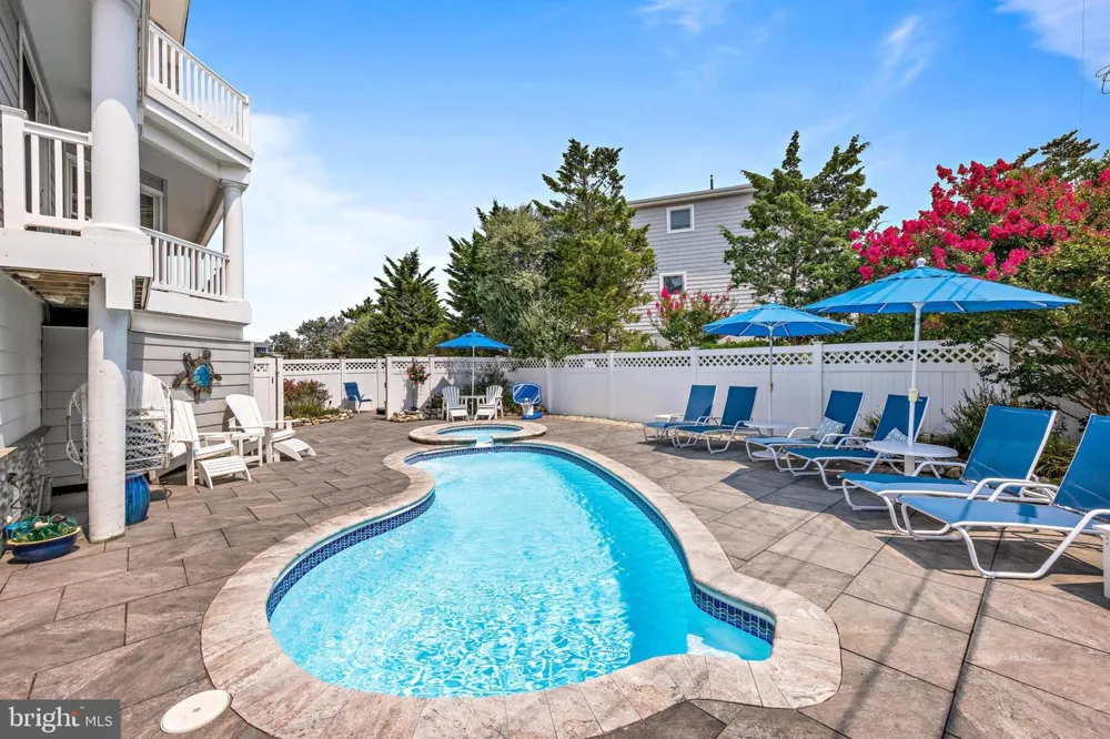 51 LONG BEACH BLVD Long Beach Township, NJ 08008