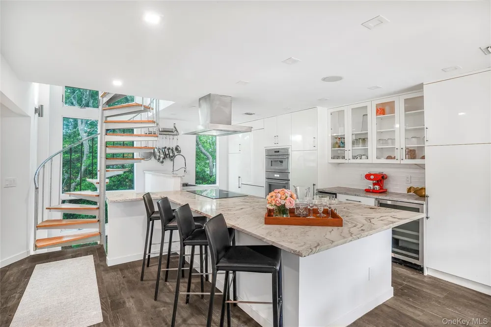 337 Shell Walk Fire Island Pines, NY 11782