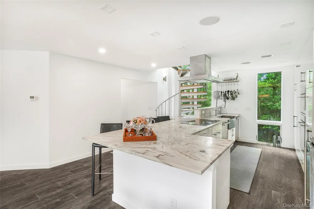 337 Shell Walk Fire Island Pines, NY 11782