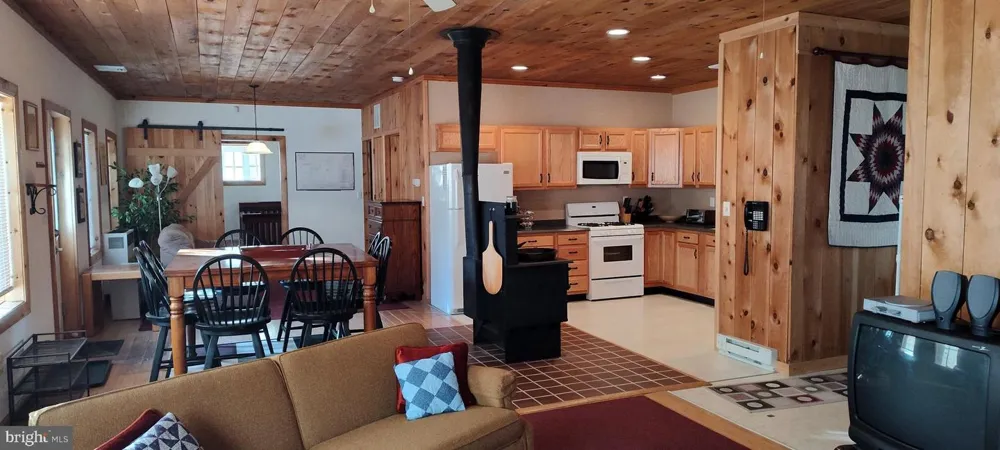 1339 SPRUCE HILL ROAD Port Royal, PA 17082