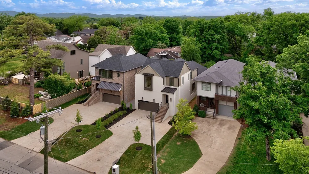2913 Vaulx Ln Nashville, TN 37204