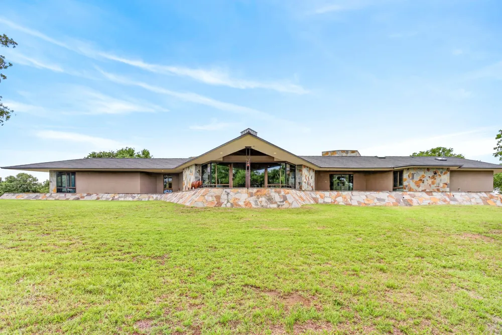 1080 Greenbrier Road Nocona, TX 76255