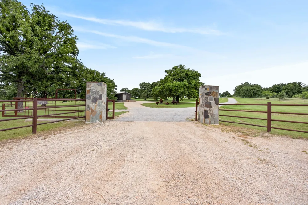 1080 Greenbrier Road Nocona, TX 76255