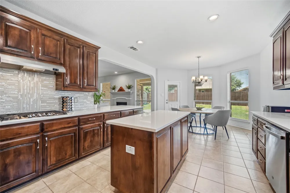 2105 Stoney Gorge Fort Worth, TX 76177
