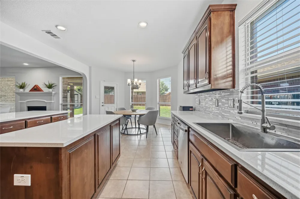 2105 Stoney Gorge Fort Worth, TX 76177