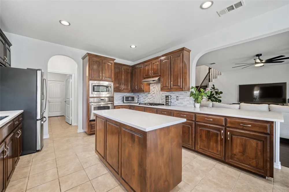 2105 Stoney Gorge Fort Worth, TX 76177