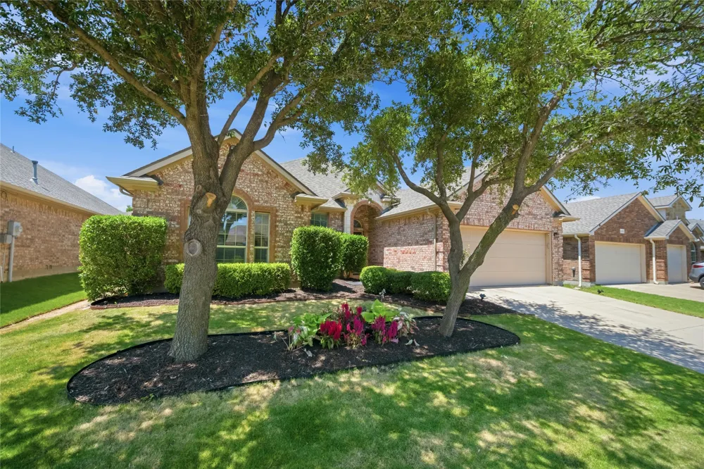 2105 Stoney Gorge Fort Worth, TX 76177