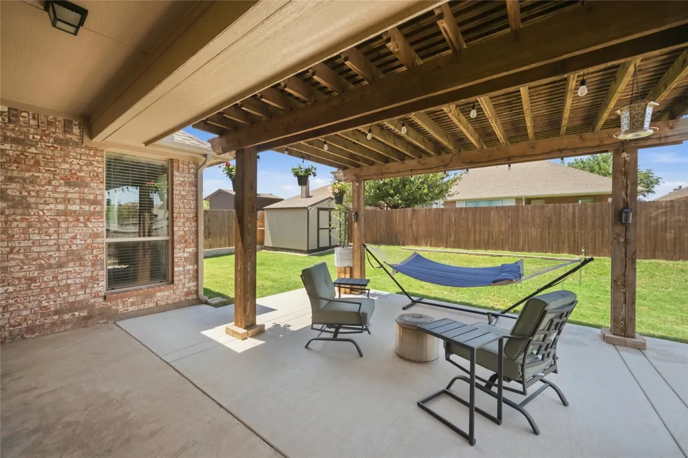 2105 Stoney Gorge Fort Worth, TX 76177