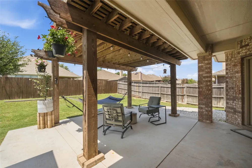 2105 Stoney Gorge Fort Worth, TX 76177