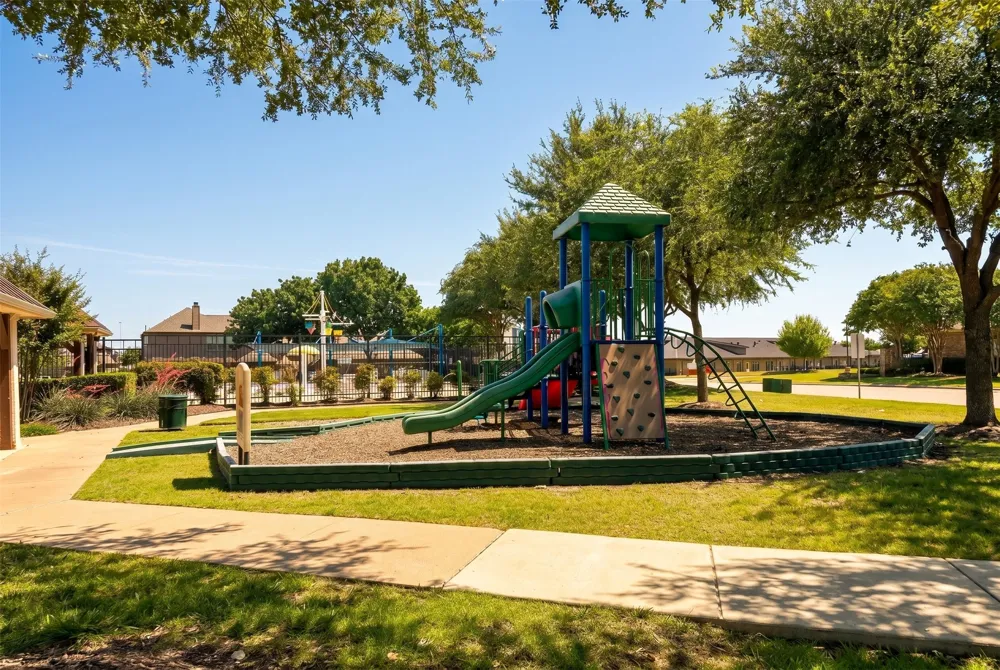 2105 Stoney Gorge Fort Worth, TX 76177