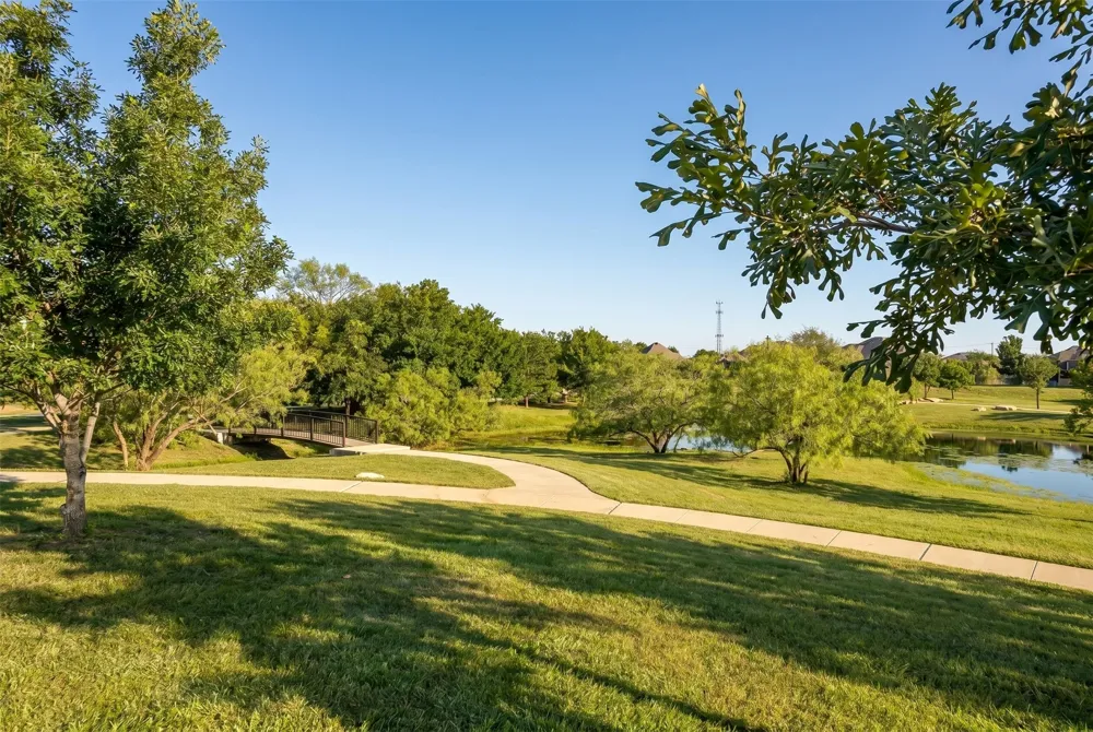 2105 Stoney Gorge Fort Worth, TX 76177