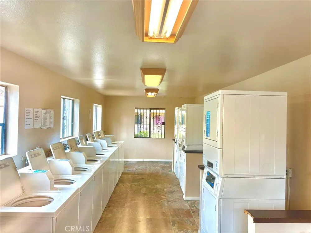 1110 W Blaine Street #102 Riverside, CA 92507