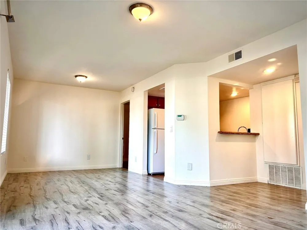 1110 W Blaine Street #102 Riverside, CA 92507