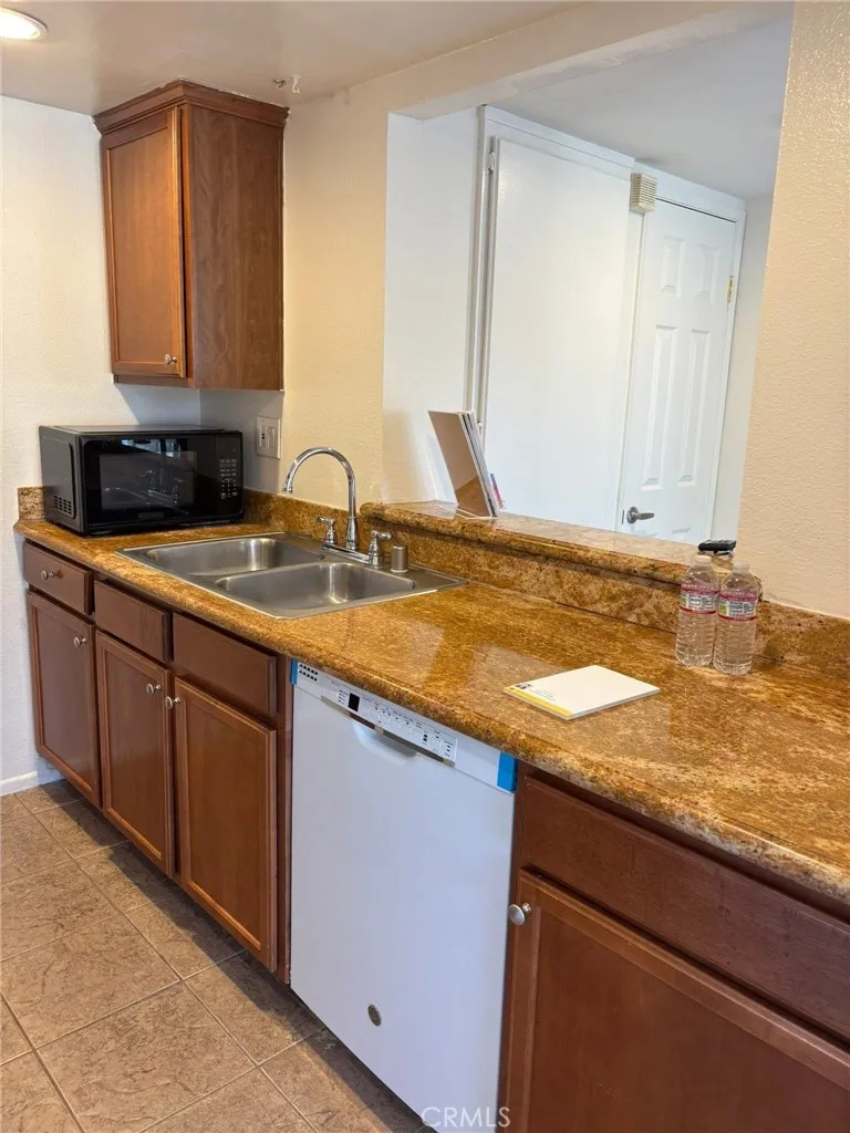 1110 W Blaine Street #102 Riverside, CA 92507