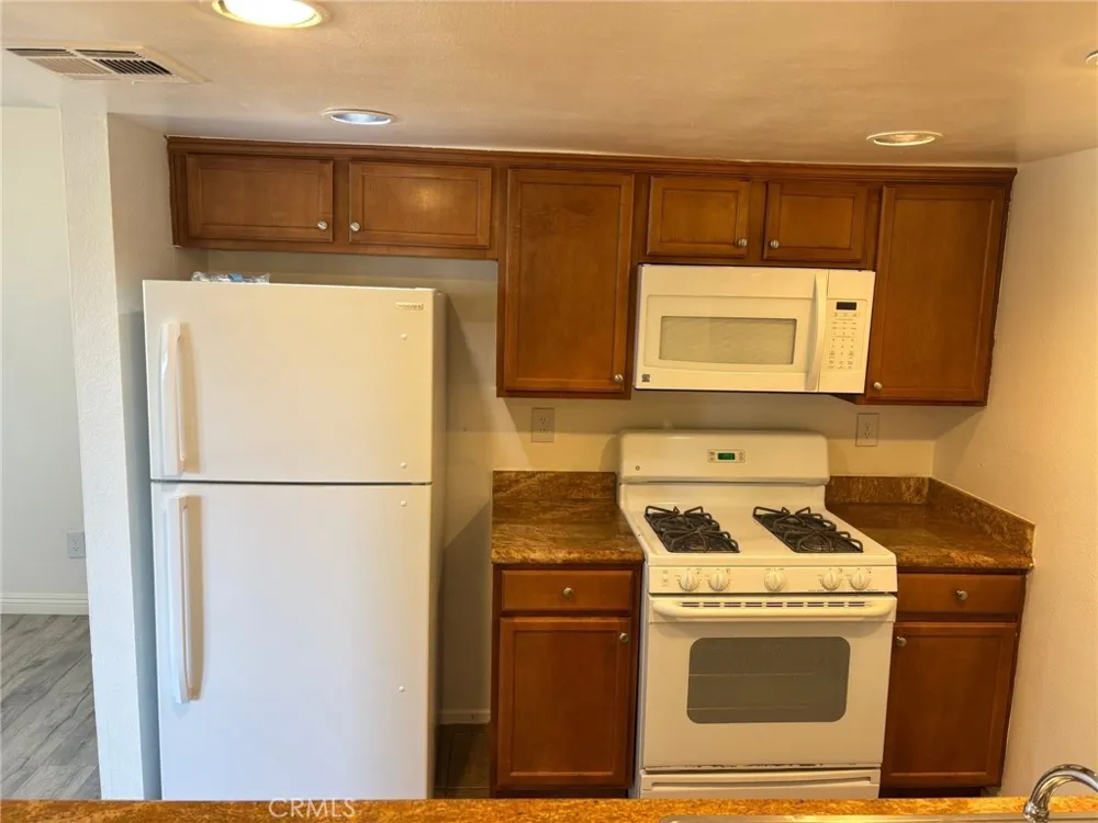 1110 W Blaine Street #102 Riverside, CA 92507