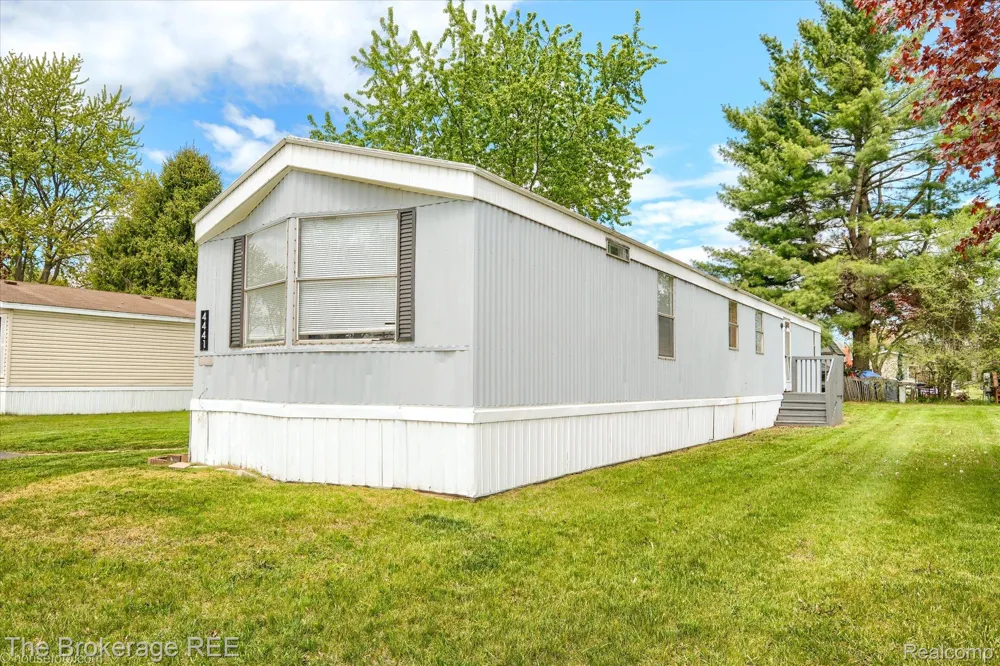 4441 Beechwood Brandon Charter Township, MI 48346