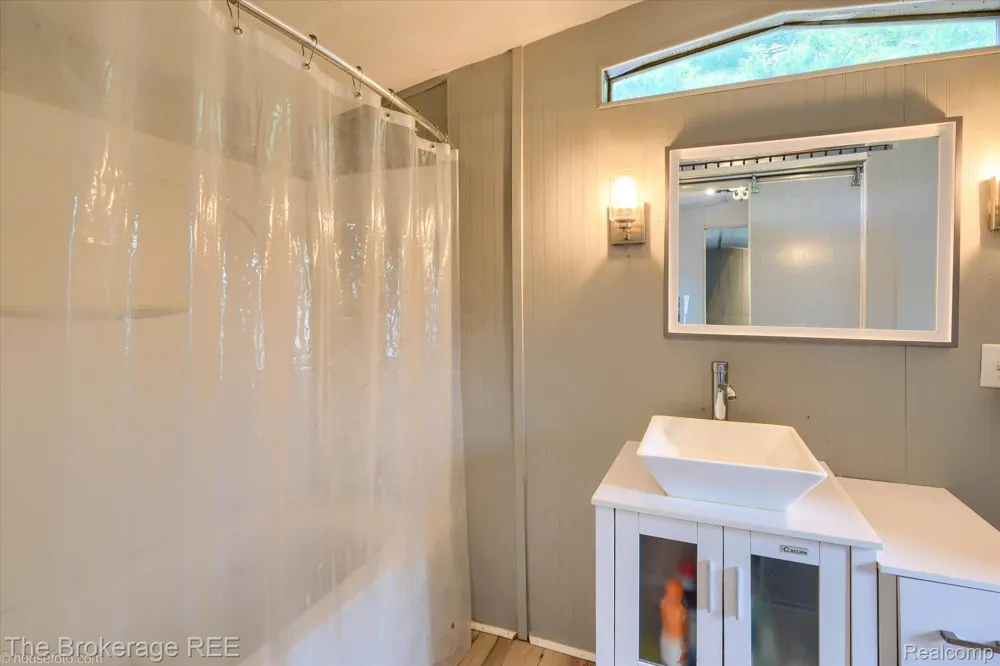 4441 Beechwood Brandon Charter Township, MI 48346