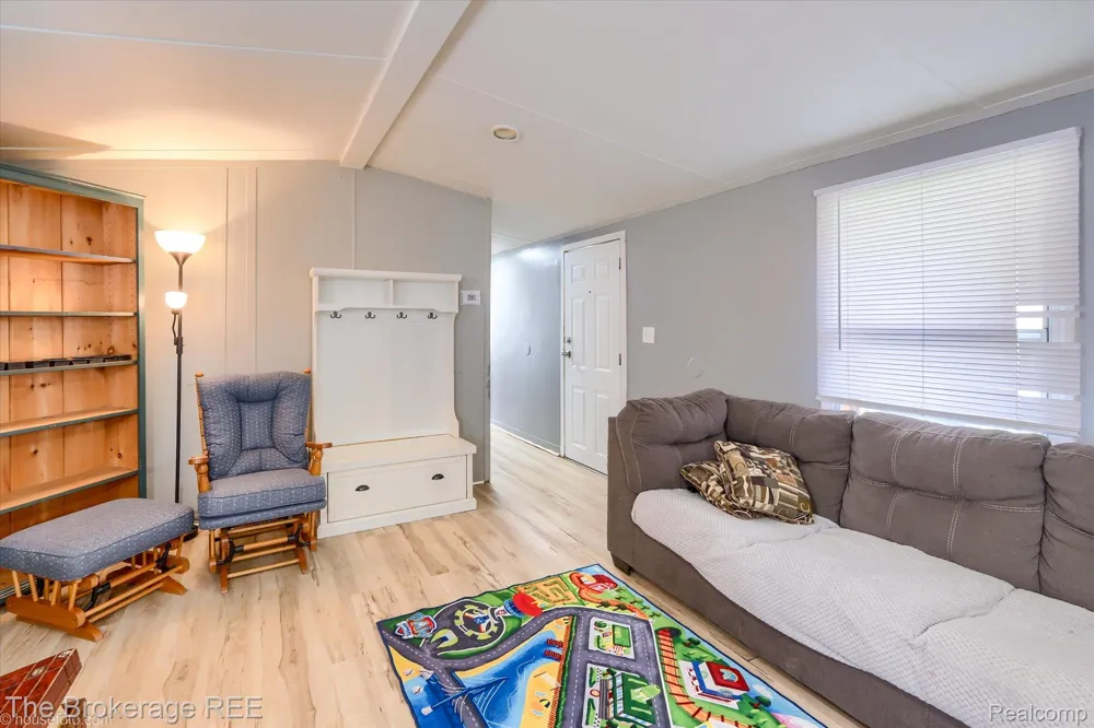 4441 Beechwood Brandon Charter Township, MI 48346